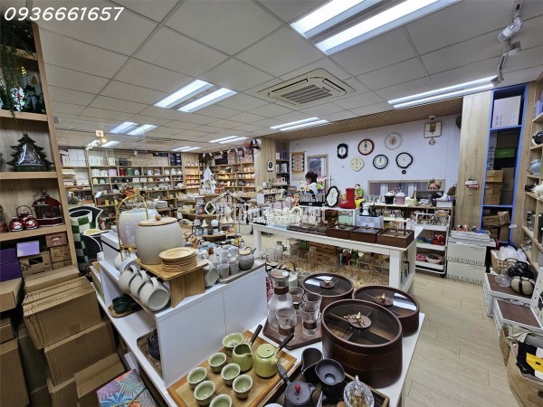 ĐỘC BẢN DI SẢN - VỊ THẾ GIA TỘC TRƯỜNG TỒN