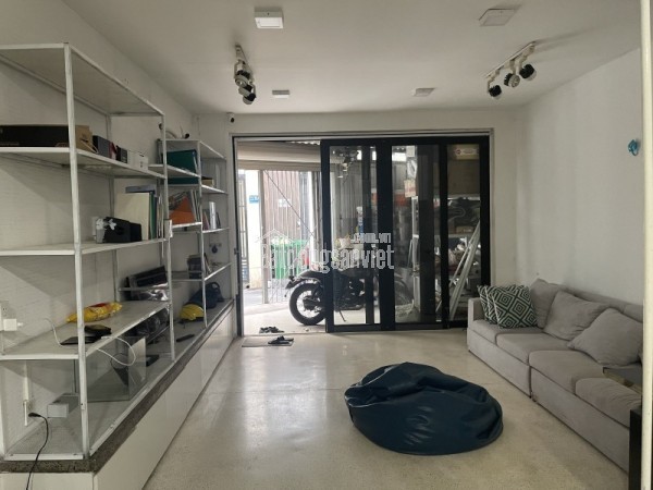 Bán nhà đường số 9, Phường Linh Trung, Thủ Đức, TP HCM. DT 105m2, 4 tầng, 8PN. Giá 9.5 tỷ, SHR