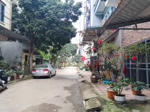 BÁN ĐẤT YÊN BÀI – BA VÌ  GẦN VÀNH ĐAI 5 – CẠNH KHU VILAA, DT 270 m2, Giá 2,5 tỷ