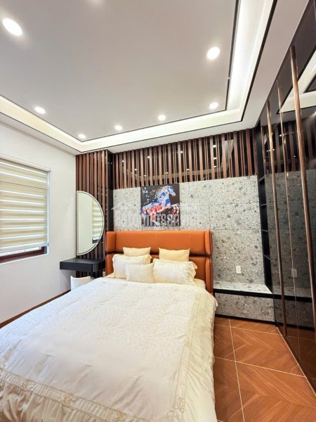 CHỦ NGỘP HẠ GIÁ 1 TỶ BÁN GẤP NHÀ QUẬN 7 - ĐƯỜNG D5B PHƯỜNG PHÚ MỸ CŨ