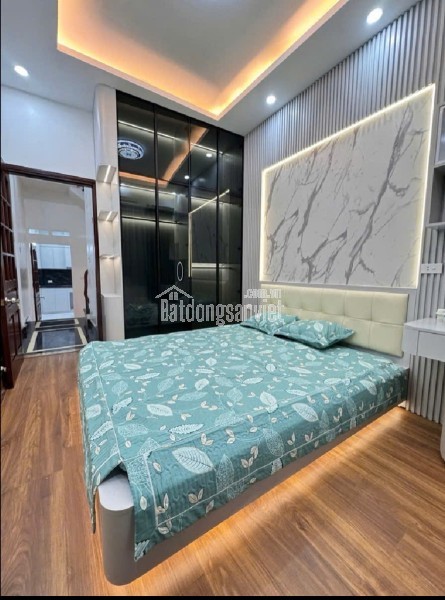 NHÀ ĐẸP PHỐ TÔN ĐỨC THẮNG-TRUNG TÂM ĐỐNG ĐA-CÁCH PHỐ 30M-NGÕ THÔNG -TẶNG NỘI THẤT XỊN