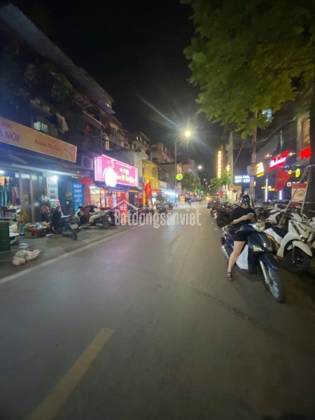 Hiếm, mặt phố Nguyễn Văn Tuyết, 125m2 mặt tiền khủng 10m, sđcc, giá chào 40 tỷ có thương lượng