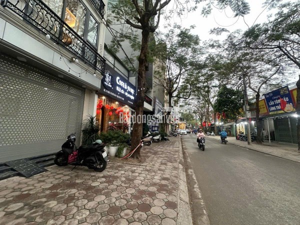 Phố Đội Cấn, Ba Đình - 82m2 mới x 6T thang máy, MT 6m giá 22.5 tỷ