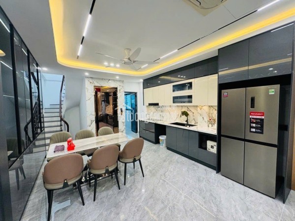 ĐẶC BIỆT HIẾM KHU HUỲNH THÚC KHÁNG NGUYÊN HỒNG 7T THANG MÁY, KINH DOANH.