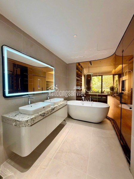 Bán nhà đẹp 35m2 gần NGỌC LÂM, LONG BIÊN, 4 TẦNG – Ở NGAY giá chỉ 6.x tỉ