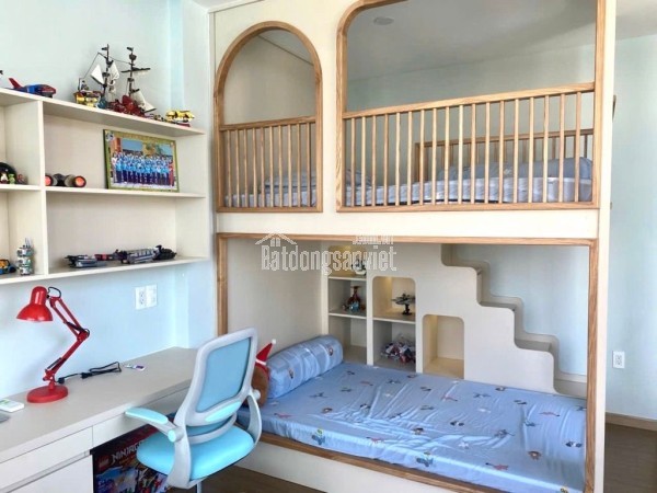 Hẻm Ô Tô - 3 Tầng đúc - Sát Mặt Tiền - Chỉ cách Quận 1 Cây cầu - 42m2 - Nhà mới vào ở ngay - P.