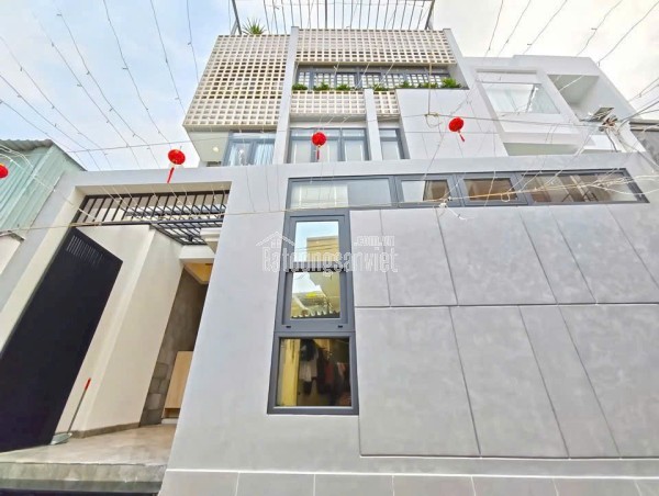 NHÀ QUẬN 7 - NGANG 8M - SÂN THƯỢNG VIEW TRIỆU ĐÔ