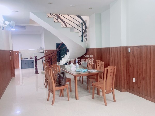 Bán nhà đường số 47,  Hiệp Bình Chánh, Thủ Đức, TP HCM. DT  210m2, 4 tầng,  6PN. Giá 16.9 tỷ.