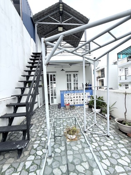 🔥NHỈNH 2TỶ CÓ NHÀ SG - 3 TẦNG XINH LUNG LINH - GẦN NHÀ GA T3 - 10P QUA SÂN BAY - 5P TỚI EMART 2