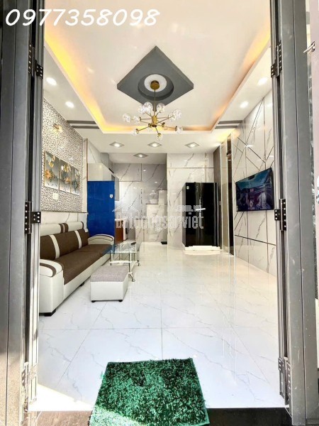 Giảm giá bán gấp nhà mặt tiền Thạnh Lộc Quận 12, gần trường Hà Huy Giáp, vị trí đẹp, kinh doanh