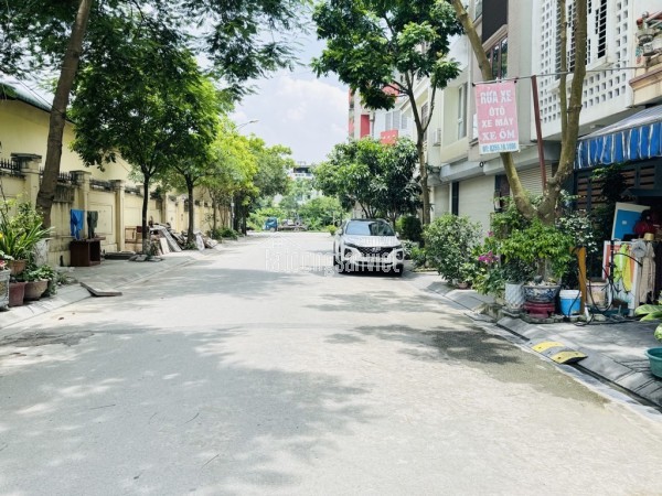 ĐẤT PHÂN LÔ VIỆT HƯNG - 65M2 - VIEW HỒ CÔNG VIÊN - Ô TÔ TẢI TRÁNH - GIÁ ĐẦU TƯ  0372311369