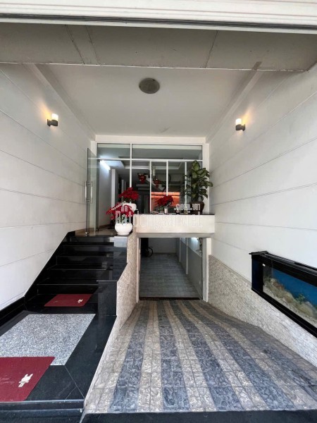 Bán Nhà Chính Chủ - Vào Ở Ngay - Gần Phan Xích Long, Giá Tốt