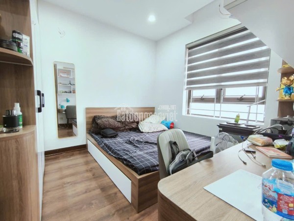 Siêu phẩm chung cư Thành Phố Giao Lưu - Full nội thất - 80m ra hồ điều hoà, 100m ra Vincom Plaza