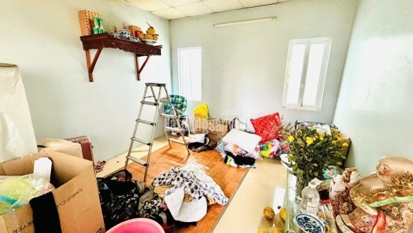 Bán Gấp Nhà Ngõ 54 Nguyễn Chí THanh, SĐ 33m2, Xây 4 Tầng, MT 4m, Thoáng Sau, Tiện KD. Giá 11.2 Tỷ.