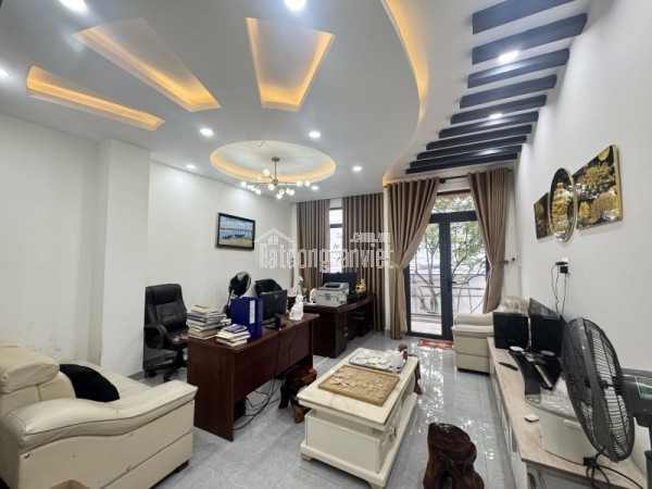 Bán nhà đường 359, Phước Long B,  Q9, Thủ Đức, TP HCM. DT 85m2, 4tầng. Giá 9.8 tỷ, SHR - 0933125879