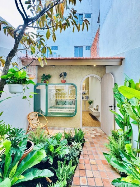 SIÊU PHẨM NÀNG THƠR - 60m2 - KHU VIP XÔ VIẾT NGHỆ TĨNH - NGAY LÀNG ĐH - BÊN XE MIÊN ĐÔNG - SỔ