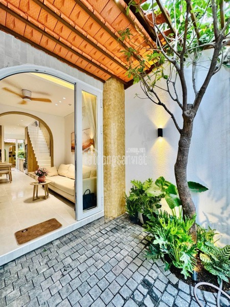 SIÊU PHẨM NÀNG THƠR - 60m2 - KHU VIP XÔ VIẾT NGHỆ TĨNH - NGAY LÀNG ĐH - BÊN XE MIÊN ĐÔNG - SỔ