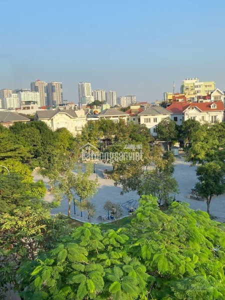 Cho thuê MP Nguyễn Hoàng, 70m2, mặt tiền 4,2m 8 tầng, thang máy