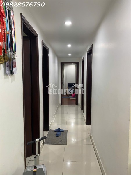 Cho thuê MP Nguyễn Hoàng, 70m2, mặt tiền 4,2m 8 tầng, thang máy