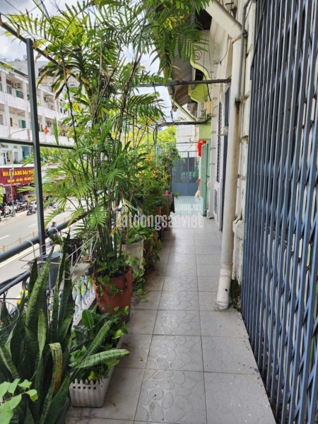 Chính chủ cần bán căn nhà lầu 1 tại 49D Trần Hưng Đạo, Phường Án Đông (P.5 cũ), Quận 5