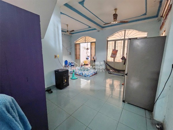 KHÁCH NGỘP GỬI BÁN NHÀ 2 LẦU MT NGUYỄN XIỂN QUẬN 9, NGANG 7.3M, DT 134.8M2, GIÁ THỎA THUẬN