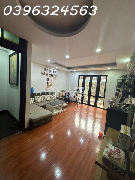 💎 Bán Nhà Đỗ Quang - Cầu Giấy 40m2 Phân Lô Kinh Doanh Ô Tô Vào Nhà 18.9 Tỷ