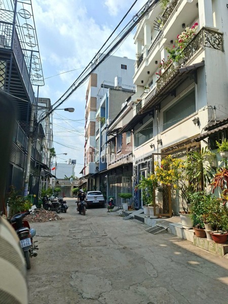 Nhà Thạnh Lộc Q.12, hẻm 8m xe hơi
 tránh 5 tầng chỉ  5.3 tỷ