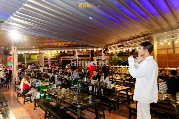 BÁN HOẶC CHO THUÊ NHÀ MẶT TIỀN DÃ TƯỢNG , NHA TRANG , 3PN, SÂN ĐẬU Ô TÔ THOẢI MÁI