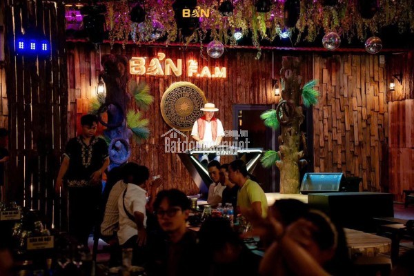 BÁN HOẶC CHO THUÊ NHÀ MẶT TIỀN DÃ TƯỢNG , NHA TRANG , 3PN, SÂN ĐẬU Ô TÔ THOẢI MÁI