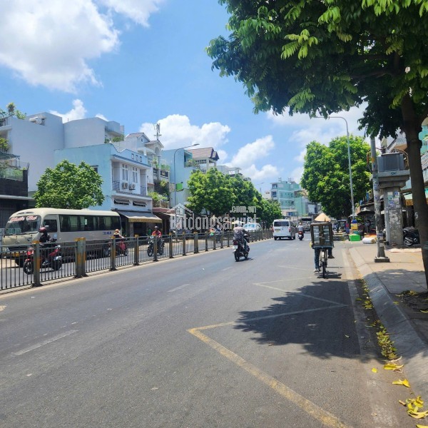 Bán gấp nhà 3 MT  Tân Hóa, P. Phú Lâm (P.14 cũ), Quận 6