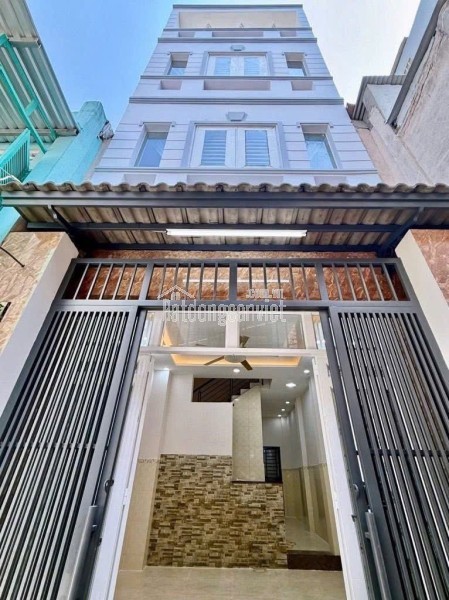 NGAY CÁCH MẠNG THÁNG 8 • MẶT TIỀN CC 53M• NGANG 4M NỞ HẬU • CHỈ 3.x tỷ