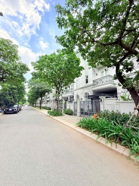 Bán nhà đường số 6, Linh Xuân, Thủ Đức, TP HCM. DT 210m2, 9PN, 9,4 tỷ. Sổ hồng. 0933125879