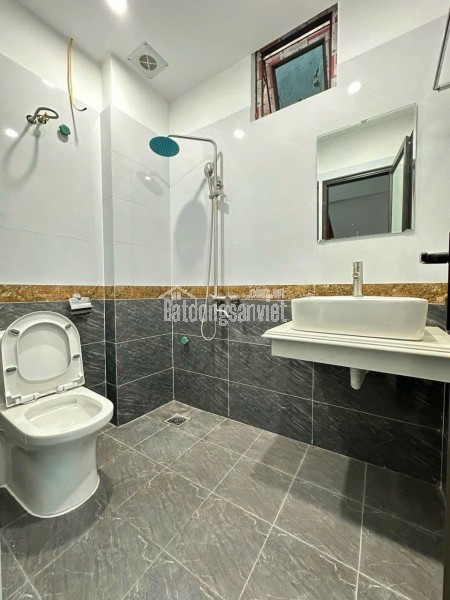 Bán NHÀ PHỐ THẠCH BÀN – NGÕ THÔNG TỨ TUNG – Ô TÔ CHẠY QUA CỬA VÈO VÈO 6.2 TỶ 🚘💨