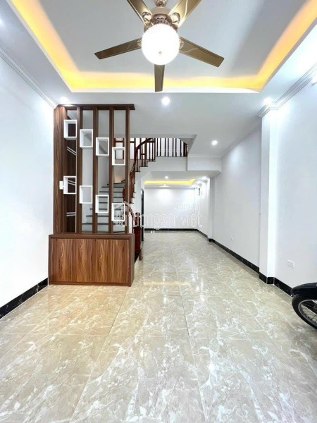 Bán NHÀ PHỐ THẠCH BÀN – NGÕ THÔNG TỨ TUNG – Ô TÔ CHẠY QUA CỬA VÈO VÈO 6.2 TỶ 🚘💨