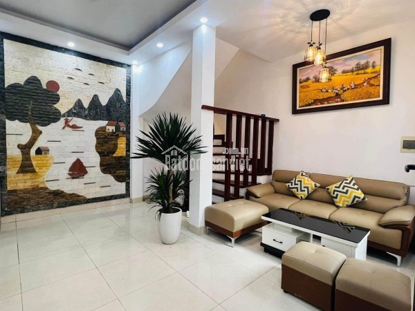 BÁN NHÀ TRUNG TÂM PHÚC LỢI - 6 TỶ-5 TẦNG- TẶNG NỘI THÁT-Ô TÔ GẦN