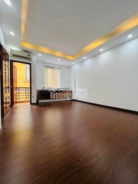 BÁN NHÀ TRUNG TÂM PHÚC LỢI - 6 TỶ-5 TẦNG- TẶNG NỘI THÁT-Ô TÔ GẦN