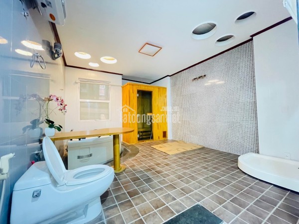 Nhà cạnh Võng Thị Tây Hồ ngõ nông – 1 phút hồ - lâu lâu mới có – 3 gác vào nhà - ở thích