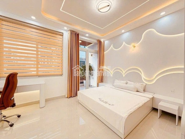 Q7 – NHÀ 4 TẦNG HẺM 5M -  NGAY NAM LONG, PHÚ THUẬN – Ô TÔ NGỦ TRONG NHÀ