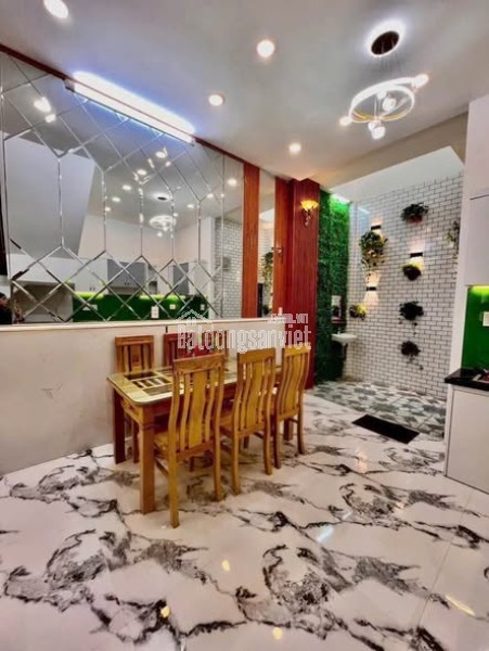 (CHỈ HƠN 5 TỶ) SỞ HỮU NGAY CĂN NHÀ TRONG HẺM TRÊN ĐƯỜNG HUỲNH TẤN PHÁT QUẬN 7