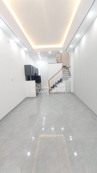 NHÀ ĐẸP HẺM XE HƠI RẠCH ÂU DƯƠNG LÂN – Q8 – 3.3/3.9M x10M – 3 TẦNG – GIÁ 6.8 TỶ