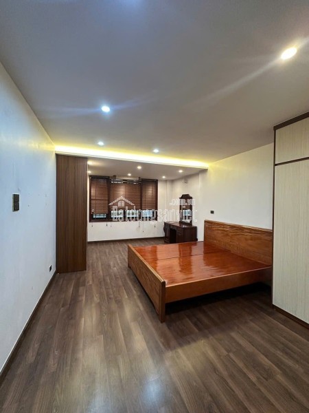 LẠC LONG QUÂN/ TÂY HỒ - PHONG THUỶ ĐẸP - VƯỢNG KHÍ - Ở LÀ PHÁT- NGÕ SẠCH ĐẸP - GIÁ: 13.9 TỶ