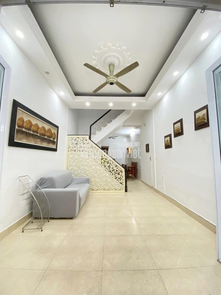 CHO THUÊ NGUYÊN CĂN KHƯƠNG TRUNG, Ô TÔ ĐỖ CỬA, ĐỦ ĐỒ CƠ BẢN, 42M 3T 12TR 0903258273