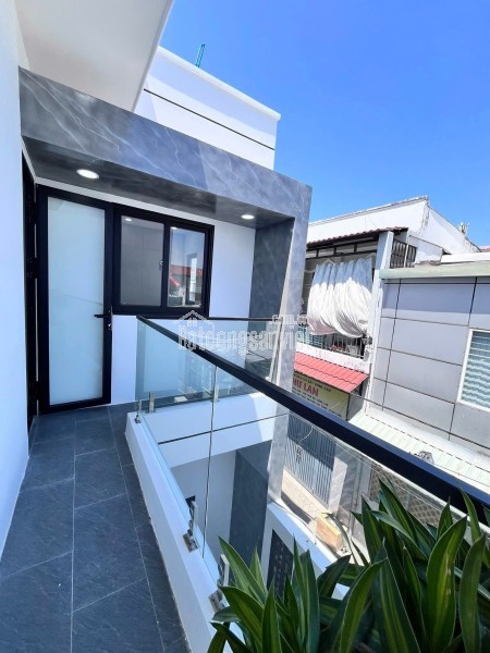 NHÀ HAI TẦNG PHẠM HỮU LẦU Q7 - PHÒNG NGỦ DƯỚI TRỆT - KẾ BÊN KHU DÂN CƯ ĐỨC KHẢI - GẦN CHỢ PHƯỚC