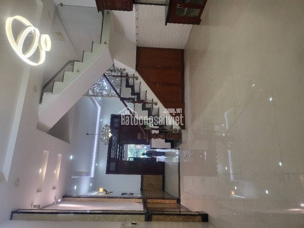 SIÊU PHẨM NHÀ PHỐ, NHÀ MẶT TIỀN KINH DOANH, Ô TÔ NGỦ TRONG NHÀ, NGUYỄN THỊ NHUẦN, NGUYỄN OANH,