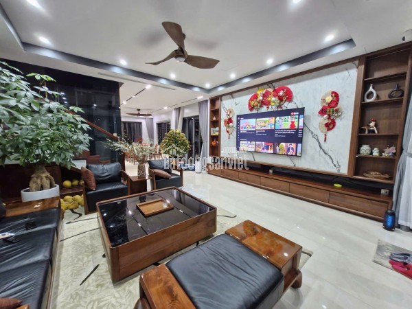 SIÊU PHẨM LÔ GÓC 3 mặt thoáng - Nở hậu - 44m2 x 4 tầng - 9.X tỷ - Tâm điểm Hai Bà Trưng