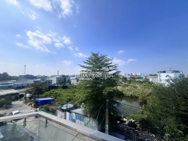 NHÀ QUẬN 7 – 5 PHÒNG NGỦ – XE HƠI 8M – CHỈ 9,5 TỶ (HIẾM)