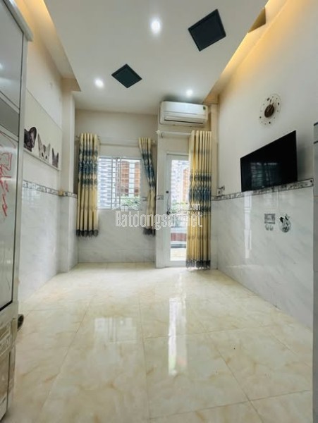 (CHỈ HƠN 2 TỶ) SỞ HỮU NGAY CĂN NHÀ TRÊN ĐƯỜNG TRẦN XUÂN SOẠN QUẬN 7