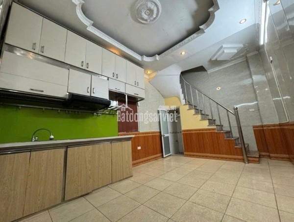 CHO THUÊ NHÀ RIÊNG TẠI PHƯỜNG BA ĐÌNH (Kim Mã, quận Ba Đình) - TP HÀ NỘI.