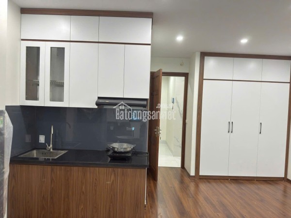 BÁN NHÀ CẦU GIẤY - Ô TÔ VF3 ĐỖ CỬA, 33M - 5 TẦNG ĐẸP, FULL NỘI THẤT, GIÁ 8,3 TỶ