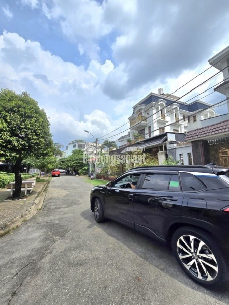 Bán nhà Lã Xuân Oai, Long Trường, Q9, Thủ Đức, TP HCM. DT 54m2, 4 tầng, SHR - Giá  6.7 tỷ